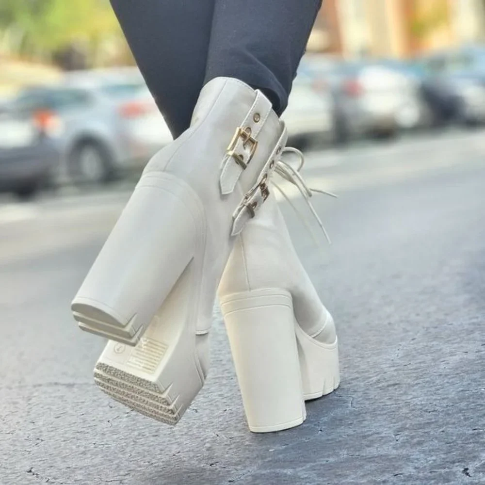 Women's Block Heel Lace Up Botties White Color - Picture 6 of 7